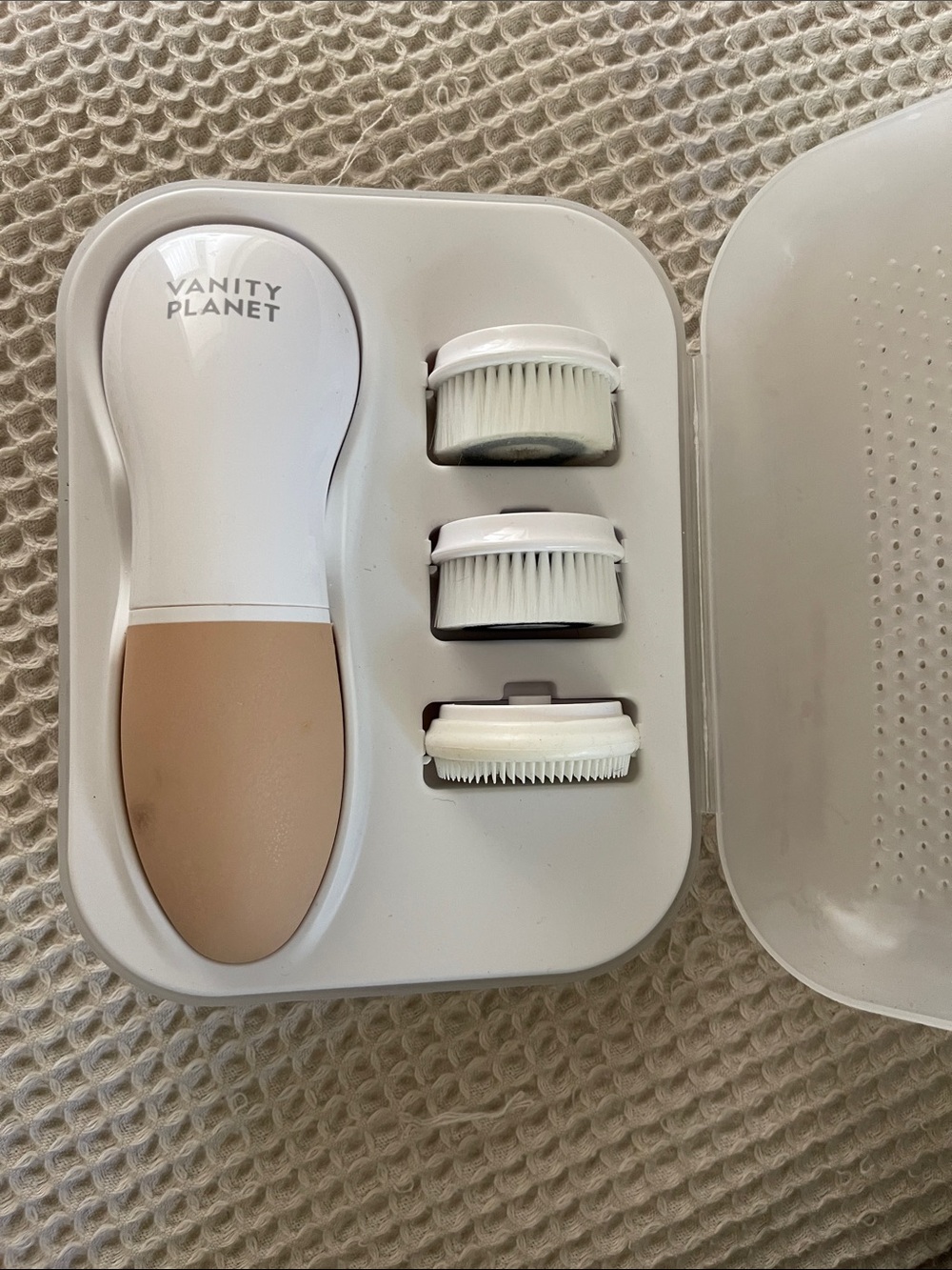 Vanity Planet Gentle Facial Brush Kit - White & Beige